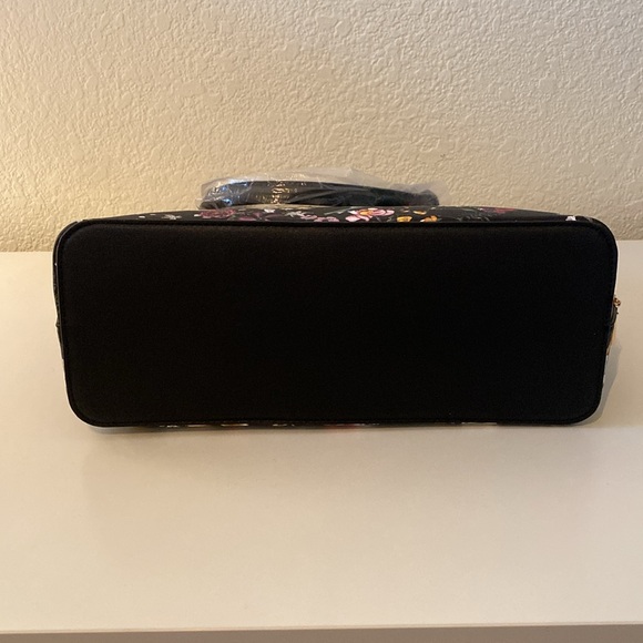 NWT Boutique Floral and Butterfly Print Large Dome Bag - Picture 5 of 11